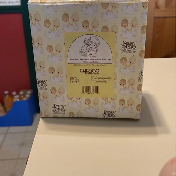 Previous Moments 1999 statue - Picture 6 of 6